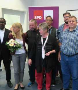 Alpha Amadou Barry, Katrin Gensecke, Olaf Schmiedeck, Bärbel Fox, Peter Marx, Rico Rauch, Bernd Peters (v.l.n.r.)